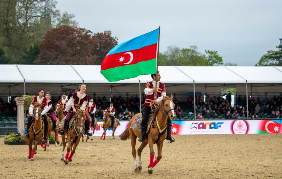 Ölkəmizin də təmsil olunduğu Vindzor Kral Atçılıq Şousu başa çatıb VİDEO