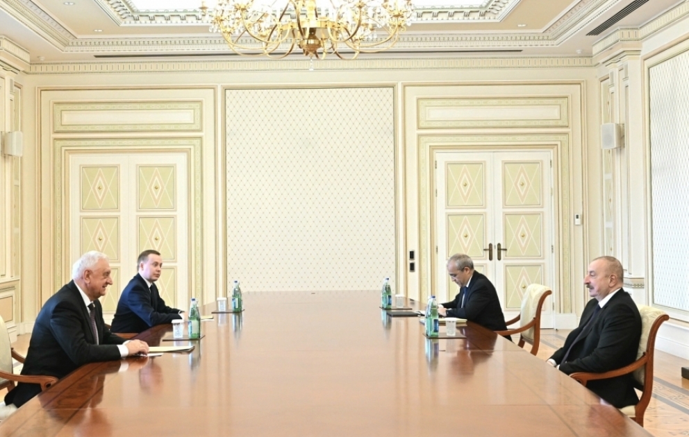 Präsident Ilham Aliyev empfängt Vorsitzenden der Eurasischen Wirtschaftskommission VIDEO