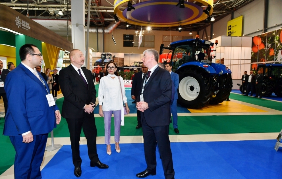 Präsident Ilham Aliyev und First Lady Mehriban Aliyeva besuchen Fachmessen für Landwirtschaft und Lebensmittelindustrie “Caspian Agro“ und „InterFood Azerbaijan“ VIDEO