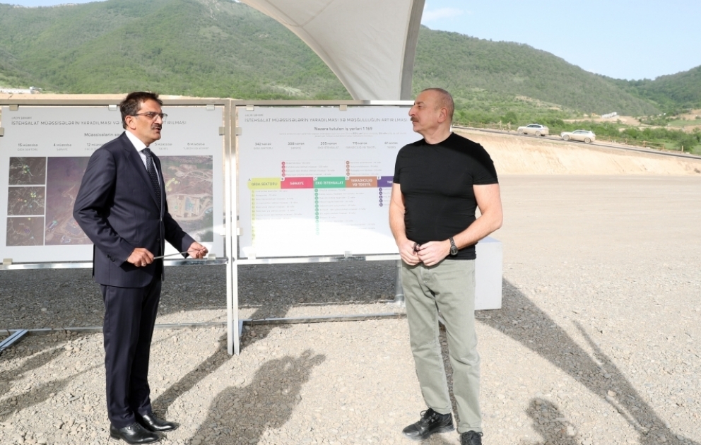 Le président de la République visite le chantier du Parc agro-industriel à Latchine VIDEO