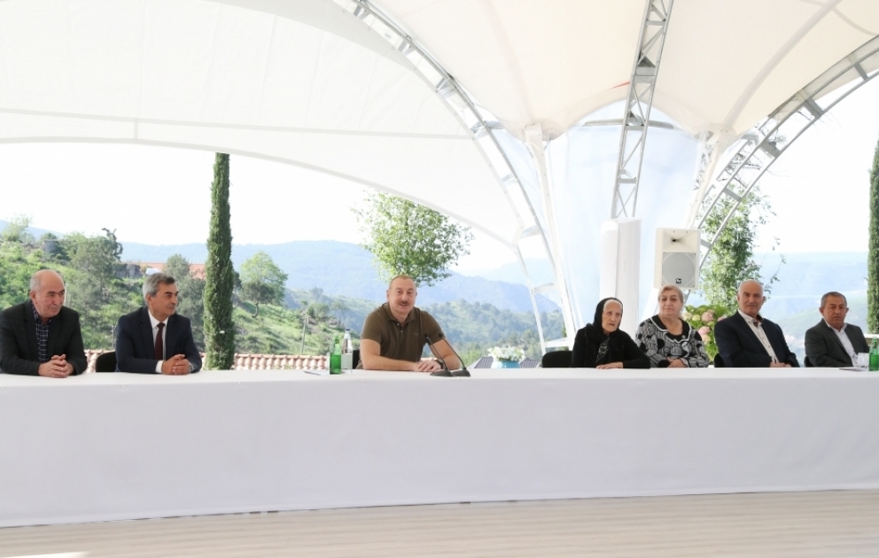 Azərbaycan Prezidenti: Sərhəddə qoyulan sərhəd-buraxılış məntəqəsi Qarabağdakı ermənilər üçün bir dərs olmalıdır VİDEO