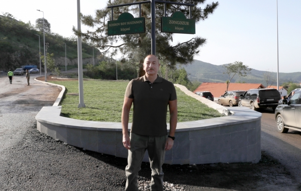 Laçın şəhərində Xosrov bəy Sultanov və Zəngəzur küçələrinin kəsişməsində lövhələrin açılışı olub VİDEO