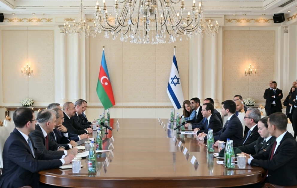 Azərbaycan və İsrail prezidentlərinin geniş tərkibdə görüşü keçirilib YENİLƏNİB 2 VİDEO