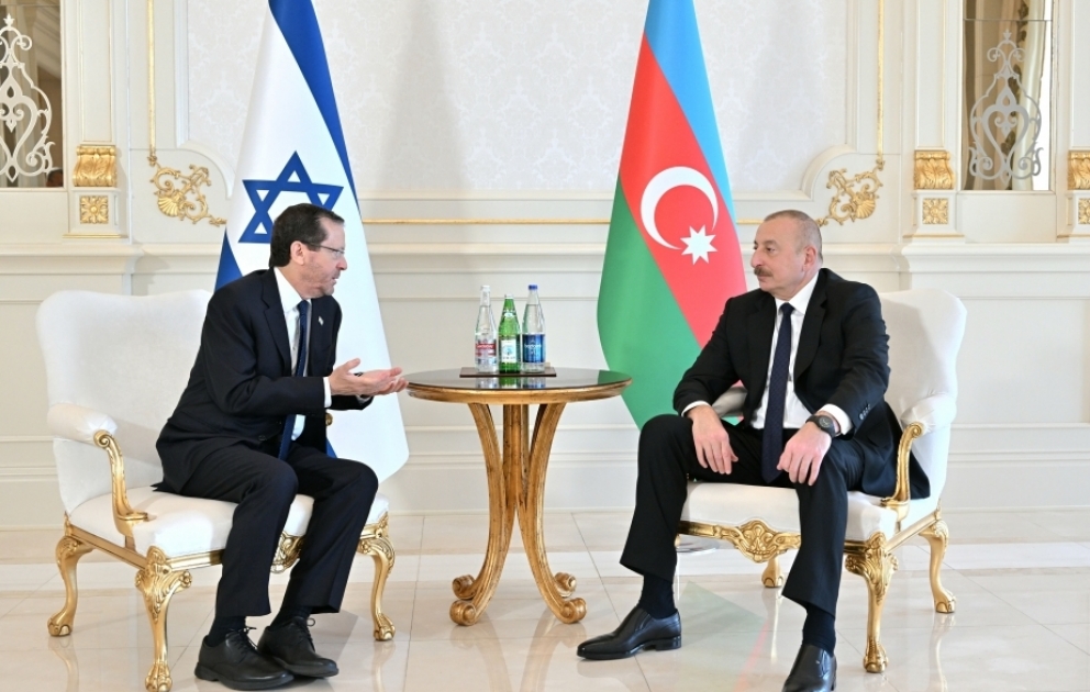 Präsident Ilham Aliyev und Präsident Isaac Herzog treffen sich zu Vier-Augen-Gespräch in Baku  AKTUALISIERT VIDEO