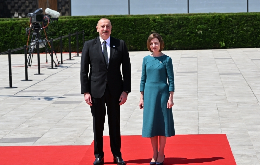 Eröffnungsveranstaltung des zweiten Gipfels der Europäischen Politischen Gemeinschaft in Chișinău  An der Veranstaltung nimmt ebenfalls Präsident Ilham Aliyev teil VIDEO