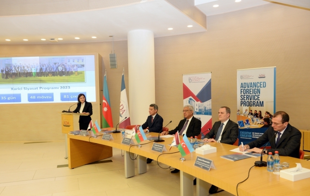 Diplomatlar üçün keçirilmiş Xarici Siyasət Proqramı başa çatıb VİDEO