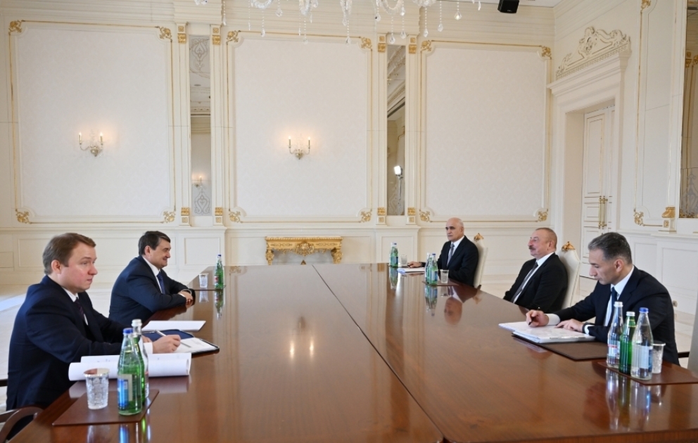 Präsident Ilham Aliyev empfängt Assistenten des russischen Präsidenten  AKTUALISIERT VIDEO