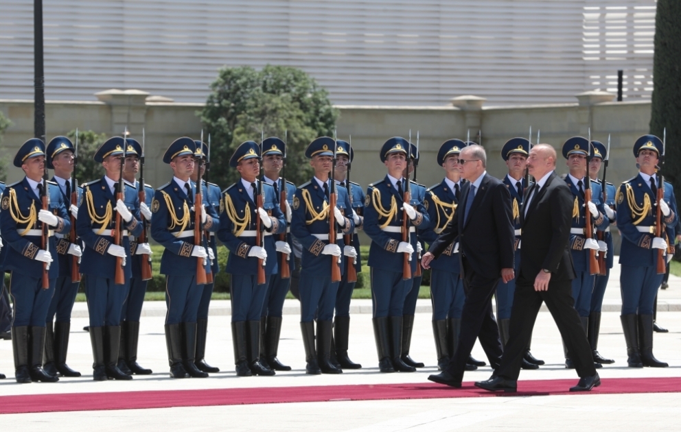 Cérémonie d’accueil officiel du président turc Recep Tayyip Erdogan VIDEO