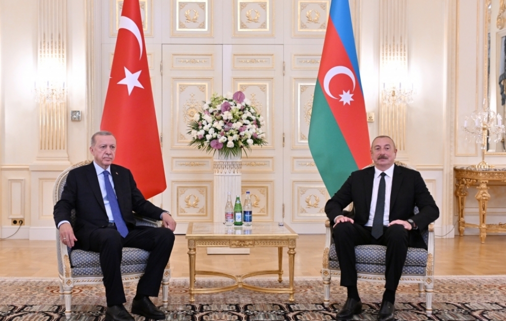Azərbaycan Prezidenti İlham Əliyevin Türkiyə Prezidenti Rəcəb Tayyib Ərdoğan ilə təkbətək görüşü olub YENİLƏNİB VİDEO