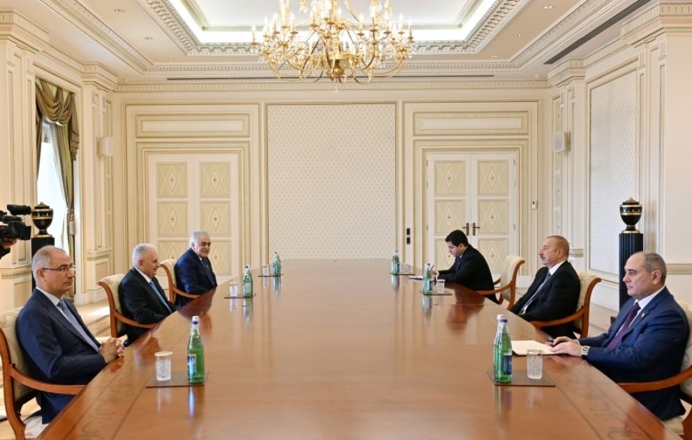 Le président azerbaïdjanais reçoit le premier vice-président du Parti de la justice et du développement de la Türkiye MIS A JOUR VIDEO