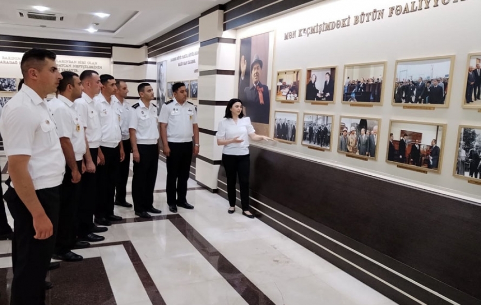 Azərbaycan Ordusunda Milli Qurtuluş Günü münasibətilə silsilə tədbirlər keçirilib VİDEO