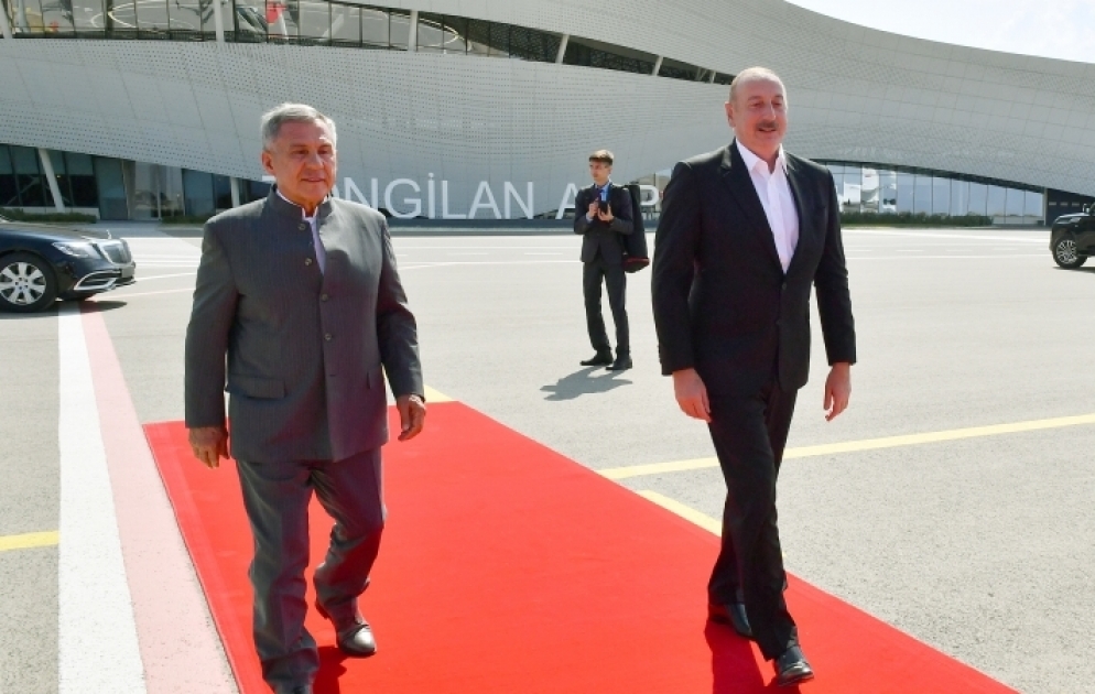 Präsident Ilham Aliyev und Präsident von Tatarstan Rustam Minnikhanov aus Zangilan nach Baku aufgebrochen VIDEO