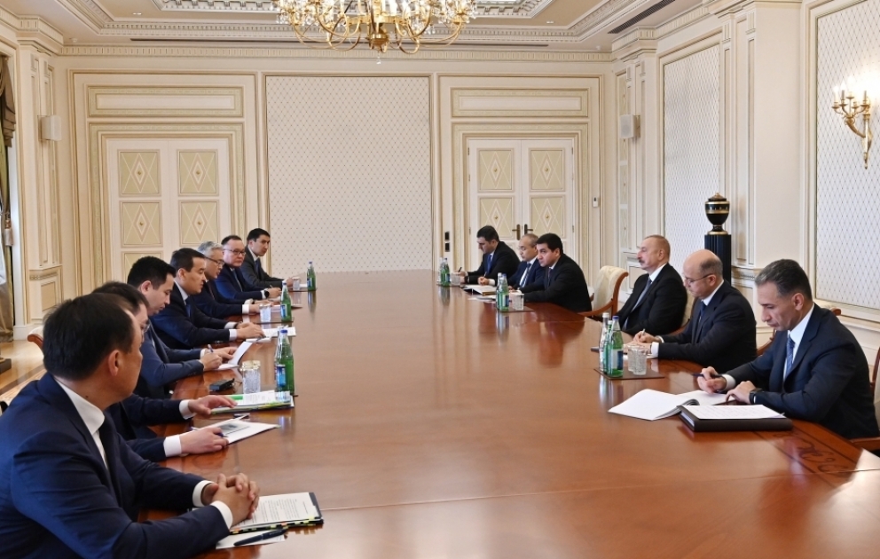 Le président azerbaïdjanais reçoit le Premier ministre kazakh  MIS A JOUR VIDEO