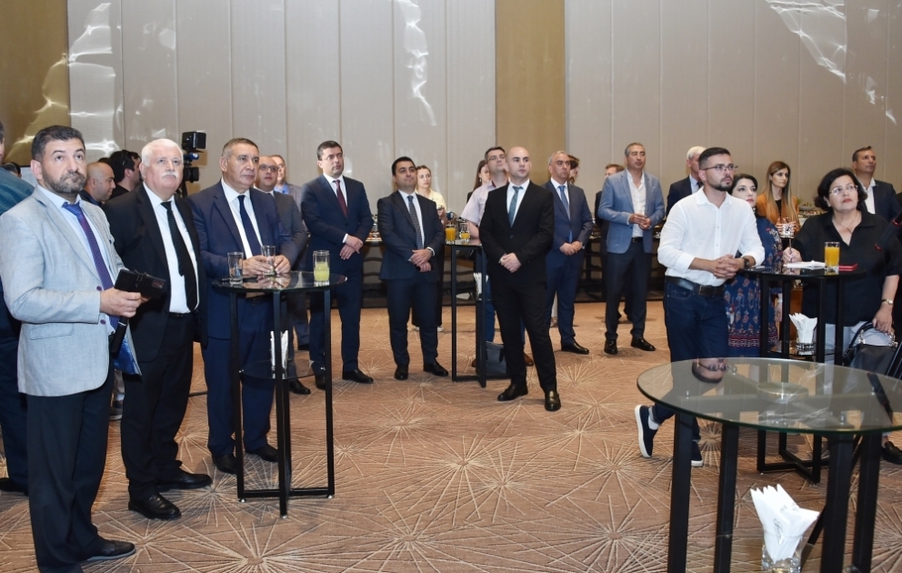 Özbəkistanda mətbuat və kütləvi informasiya vasitələri işçiləri günündə Azərbaycan jurnalistləri təltif olunub VİDEO