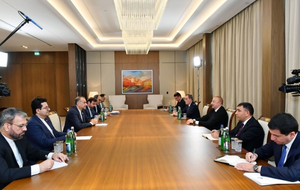 Prezident İlham Əliyev İranın xarici işlər nazirini qəbul edib YENİLƏNİB VİDEO