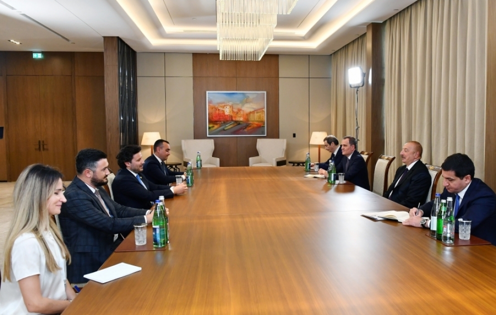 Präsident Ilham Aliyev empfängt Premierminister von Montenegro  AKTUALISIERT VIDEO