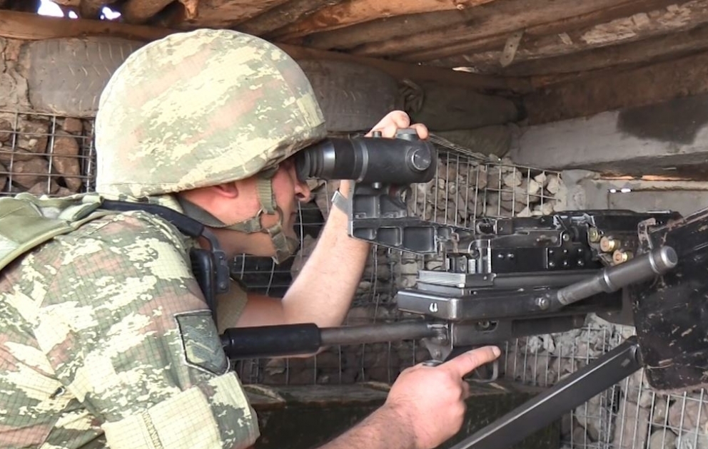 Qanunsuz erməni silahlı dəstələrinin fortifikasiya qurğuları quraşdırmaq cəhdinin qarşısı alınıb VİDEO