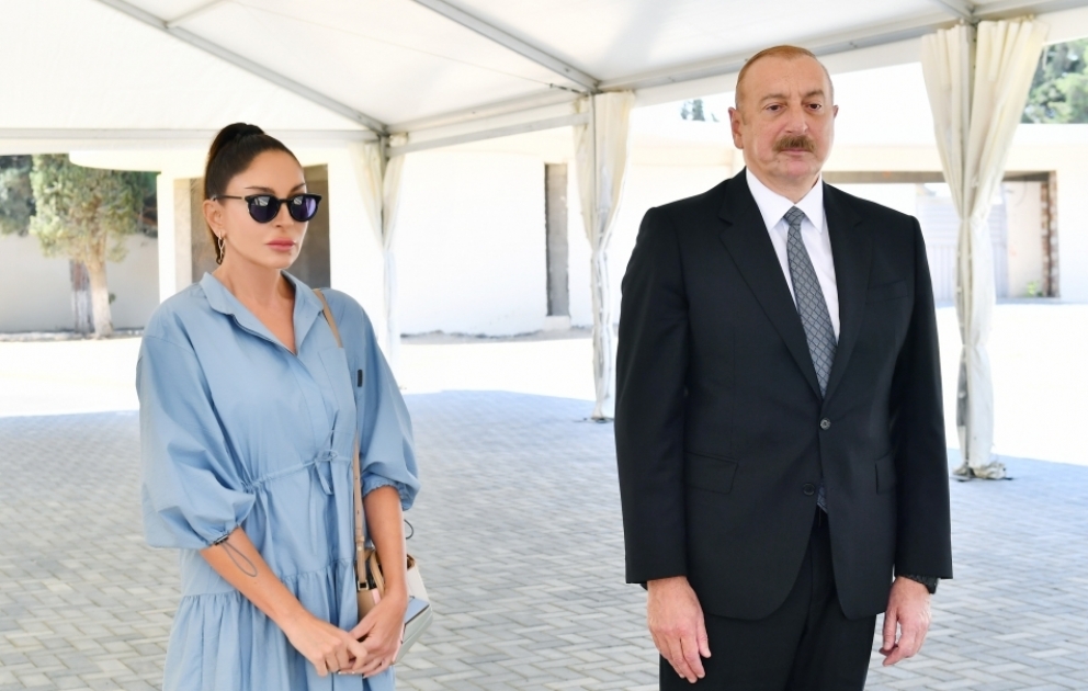 President Ilham Aliyev and First Lady Mehriban Aliyeva viewed reconstruction works at Central Botanical Garden VIDEO