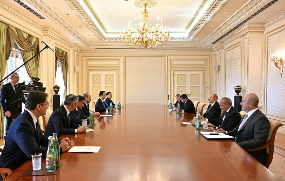 Le président de la République reçoit le Premier ministre ouzbek  MIS A JOUR VİDEO