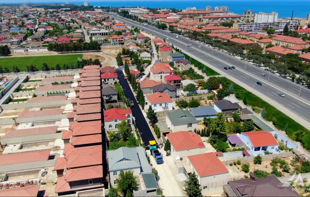 Buzovna qəsəbəsində Qaçaq Nəbi küçəsi təmir olunur VİDEO