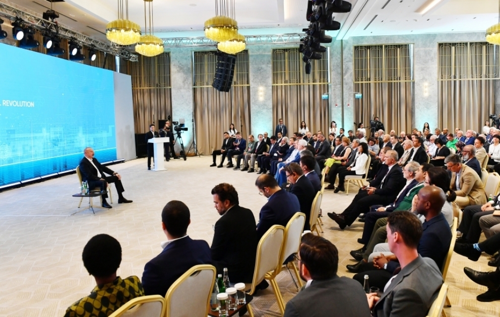 Prezident: Biz çox istəyirik ki, otuz il ərzində mənəvi və fiziki əzablar çəkmiş insanlar ən yaxşı şəraitlə təmin olunsun  VİDEO