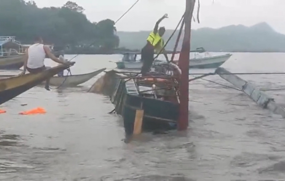Philippines : le nombre de morts du naufrage sur le lac Laguna de Bay passe à 26 VIDEO