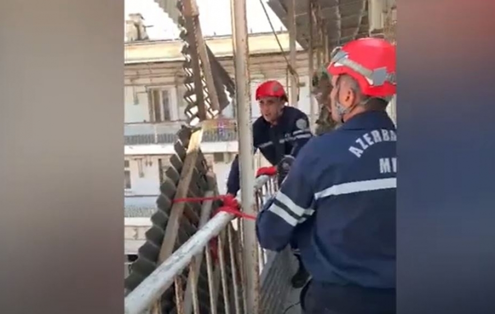 FHN güclü küləyin törətdiyi fəsadların aradan qaldırılması istiqamətində zəruri tədbirlər görüb VİDEO