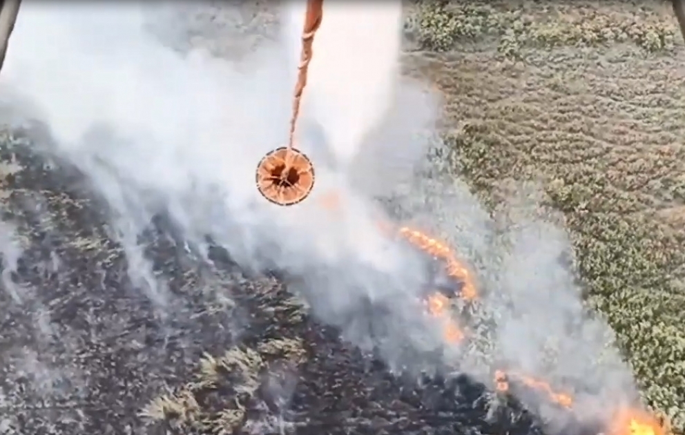 Qızılağac Milli Parkında baş vermiş yanğınla mübarizəyə iki helikopter cəlb olunub VİDEO