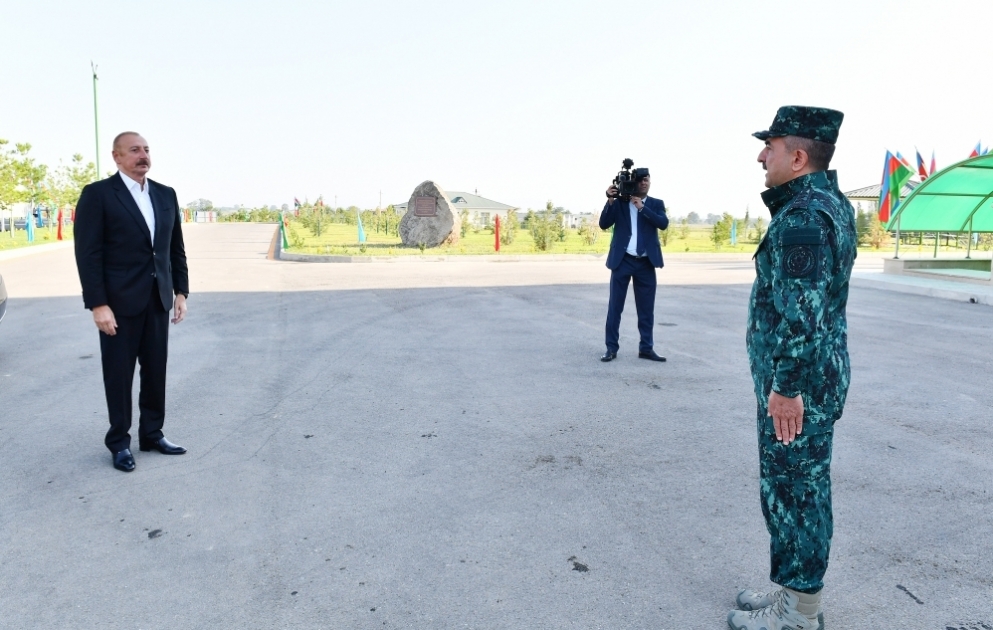 Le président Ilham Aliyev visite le complexe de garnison de la division de gardes-frontières de Gazakh  MIS A JOUR VIDEO