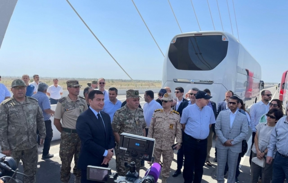 Les diplomates étrangers accrédités en Azerbaïdjan entament une visite à Aghdam VIDEO