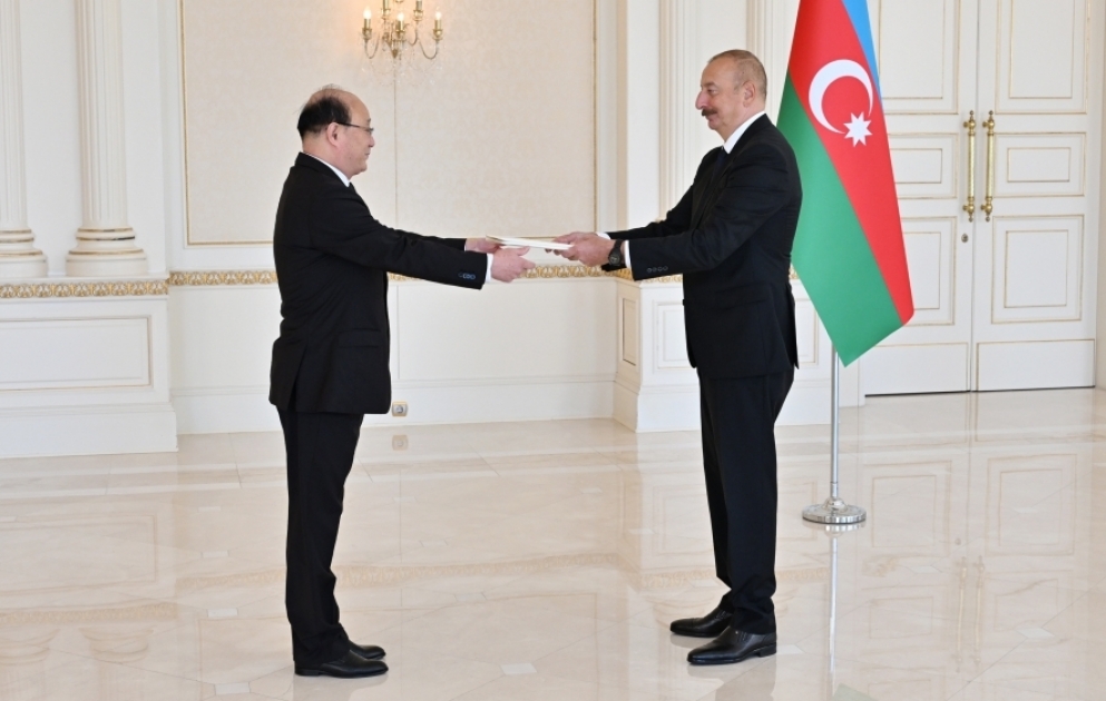 Präsident Ilham Aliyev empfängt neuen Botschafter der Demokratischen Volksrepublik Korea zur Entgegennahme seines Beglaubigungsschreibens  AKTUALISIERT VIDEO