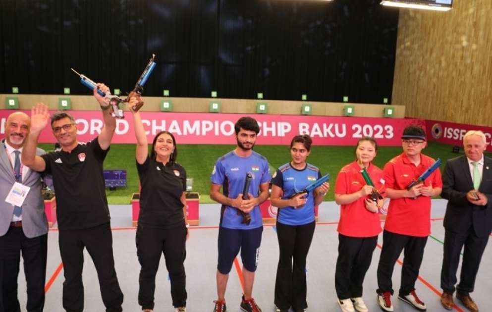 Türkiyəli idmançılar Bakıdakı dünya çempionatında bürünc medal qazanıblar  VİDEO