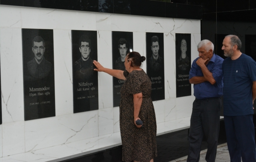 Xaçmazlı döyüşçünün ailə üzvləri: Otuz bir il sonra şəhid qardaşımıza qovuşacağıq  VİDEO