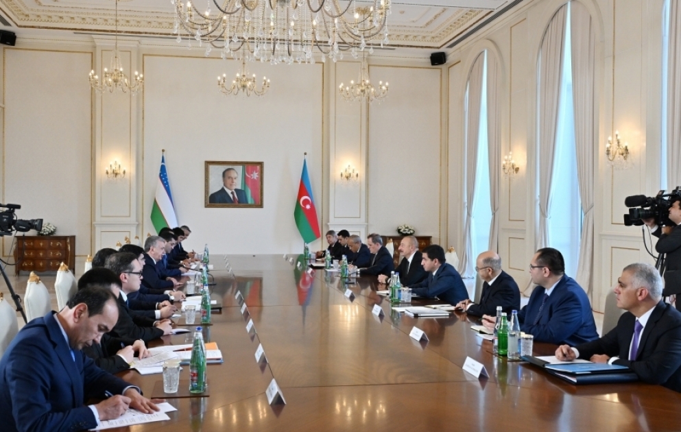 Réunion élargie des présidents azerbaïdjanais et ouzbek  MIS A JOUR VIDEO