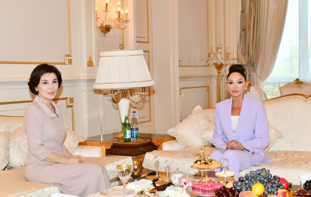 Les première dames d’Azerbaïdjan et d’Ouzbékistan se rencontrent à Bakou VIDEO