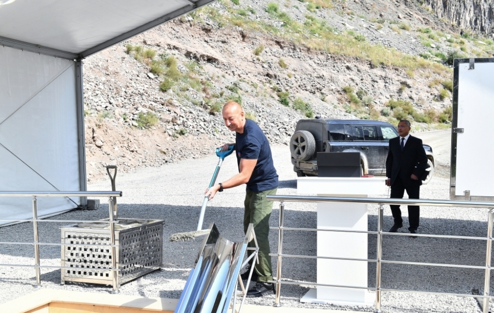 Kəlbəcər rayonunun Zar kəndinin təməli qoyulub VİDEO