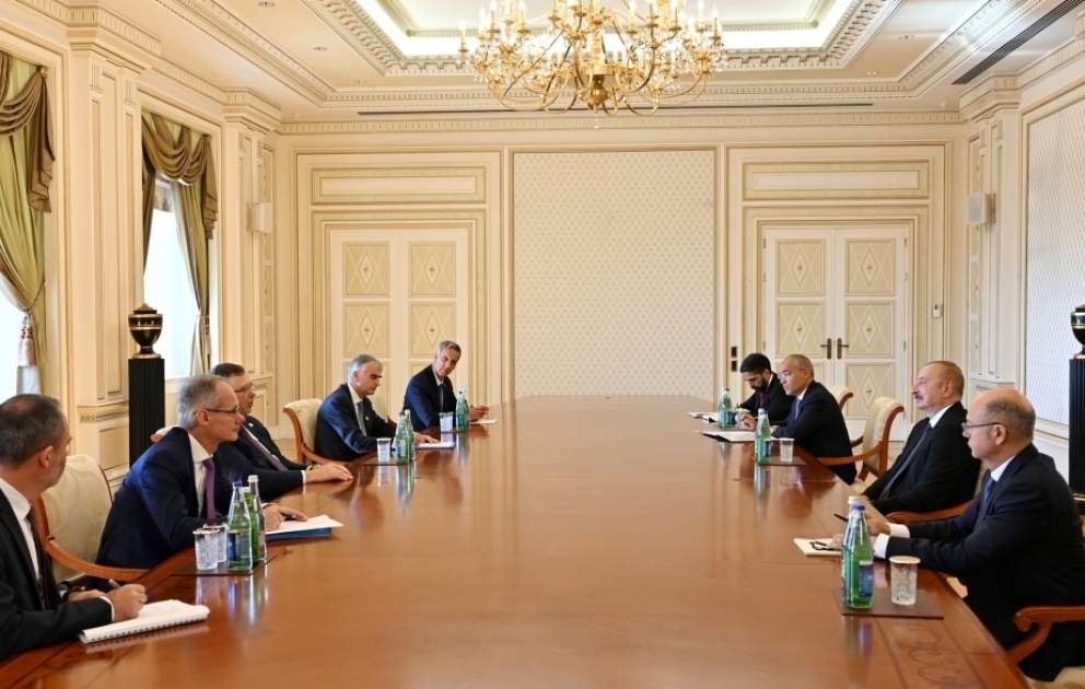 Präsident Ilham Aliyev empfängt CEO von TOTAL Energies  AKTUALISIERT VIDEO
