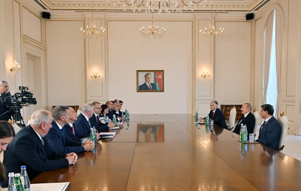 Президент Ильхам Алиев принял делегацию во главе с председателем парламента Словакии ВИДЕО