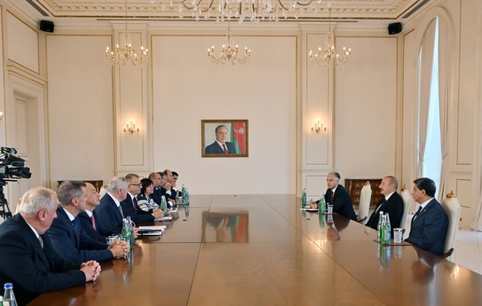 Le président Ilham Aliyev a reçu le président du Conseil national de la République slovaque VIDEO