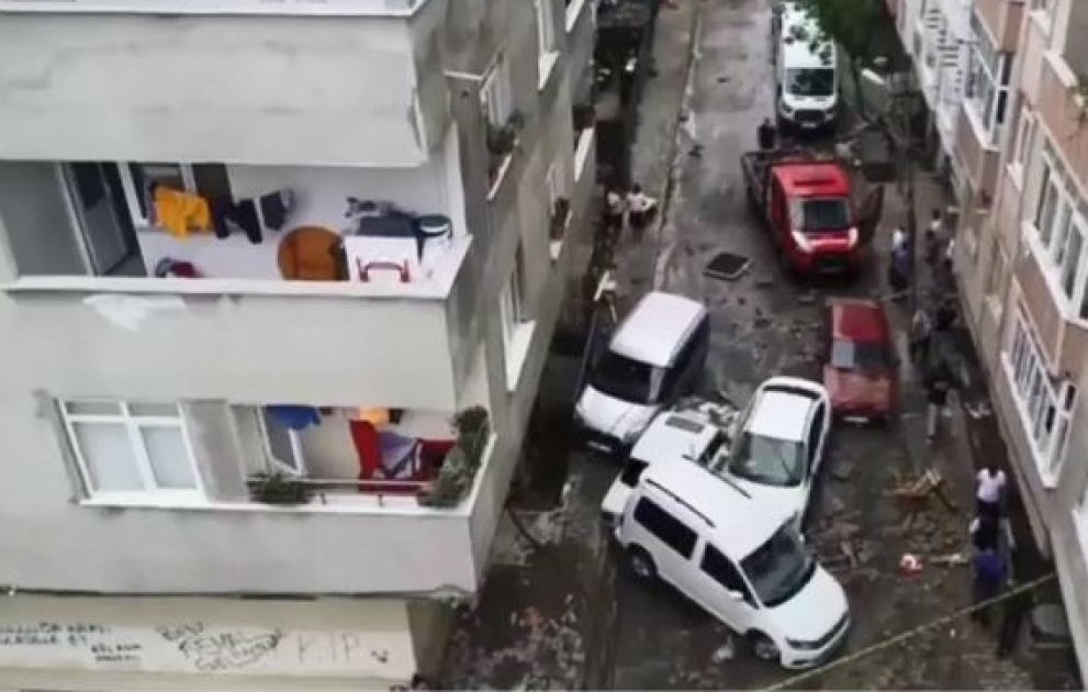 Istanbul Governor's Office confirms 2 fatalities from flash floods VIDEO
