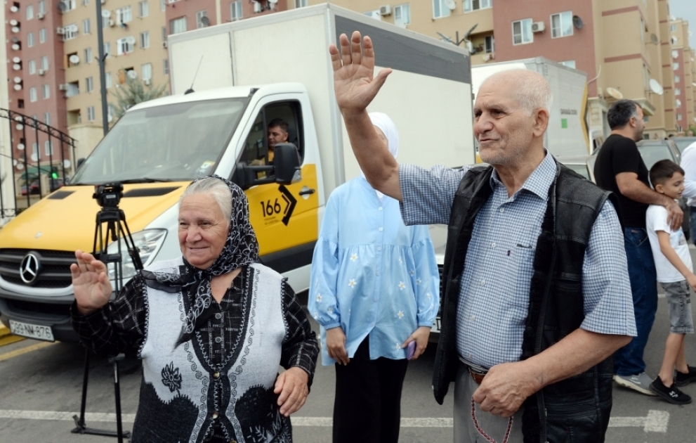 Еще 102 физулинца отправились в родные края ВИДЕО