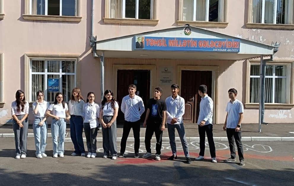 Ağstafada bir sinfin bütün məzunları tələbə adını qazanıb VİDEO