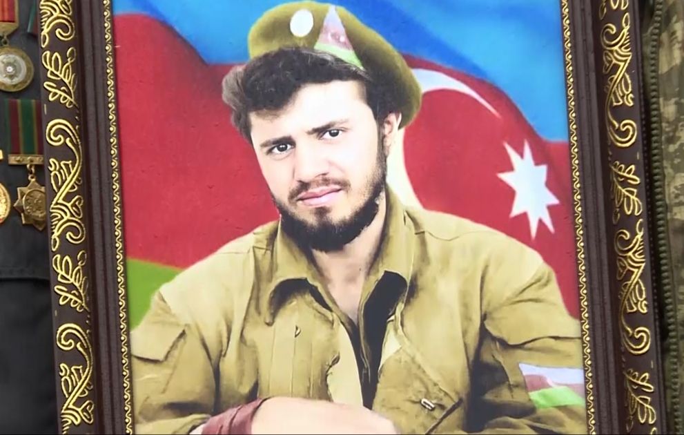 Birinci Qarabağ müharibəsində itkin düşmüş Əli Hüseynovun nəşinin qalıqları Füzulidə torpağa tapşırılıb  VİDEO