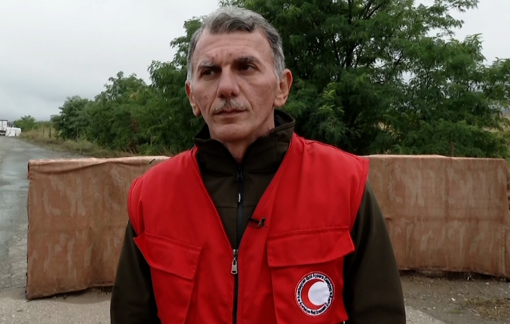 Ceyhun Mirzəyev: Rusiya QXC-nin ərzaq dolu maşını Xankəndiyə çatıb, yüklər boşaldılır  VİDEO