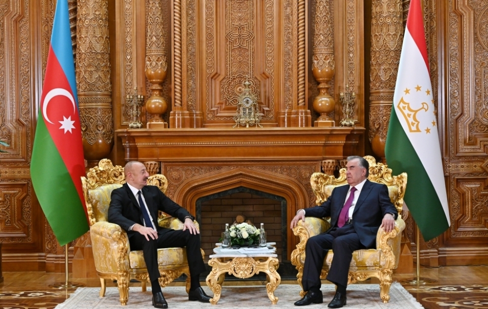Le président azerbaïdjanais s’entretient en tête-à-tête avec son homologue tadjik à Douchanbé VIDEO