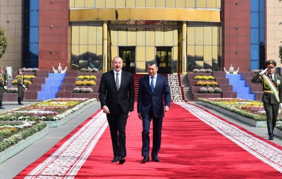 Präsident Ilham Aliyev beendet seinen Besuch in Tadschikistan VIDEO