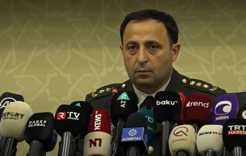 Anar Eyvazov: Ermənistan silahlı qüvvələrinin uzunmüddətli atəş nöqtələri yüksək dəqiqlikli silahların tətbiqi ilə sıradan çıxarılır VİDEO