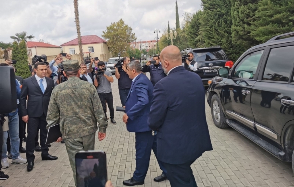 Представители армянской общины Карабаха прибыли в Евлах ВИДЕО