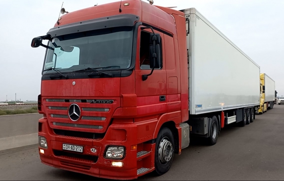 Azərbaycanın mərkəzi hakimiyyəti Qarabağda yaşayan erməni əhaliyə ərzaq yükü göndərir  VİDEO