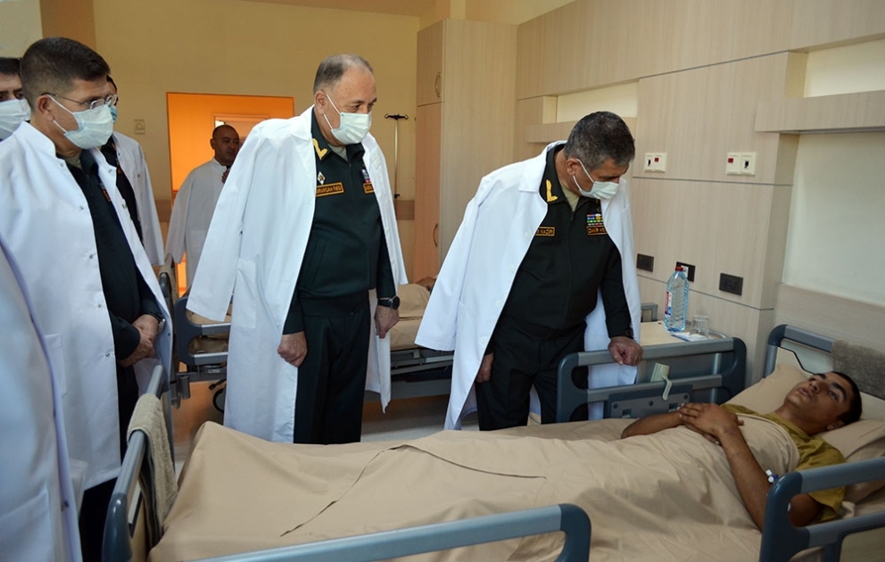 Leadership of Azerbaijan’s Defense Ministry visits military hospital VIDEO
